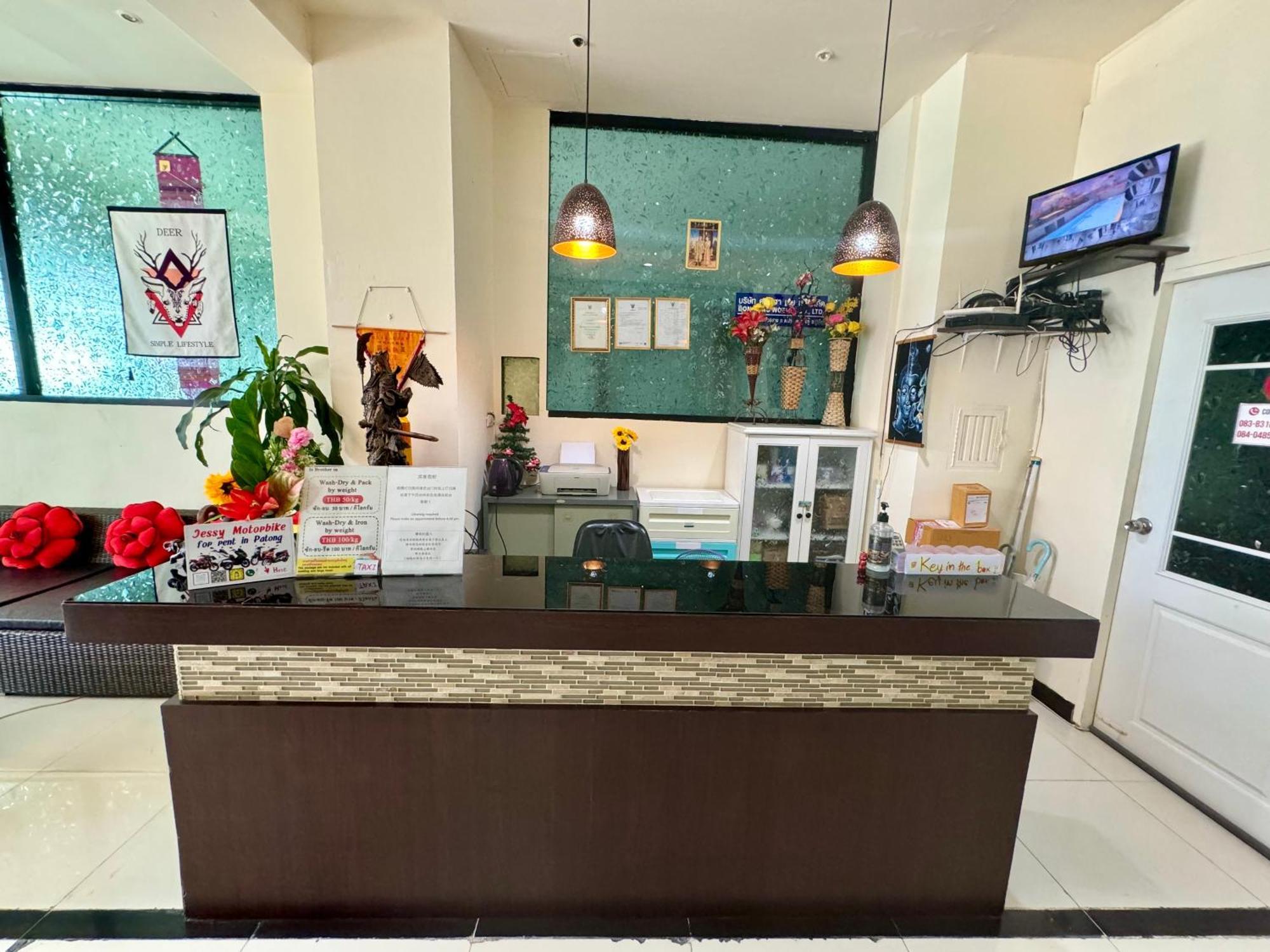 Happy 99 Guest House Patong Eksteriør bilde