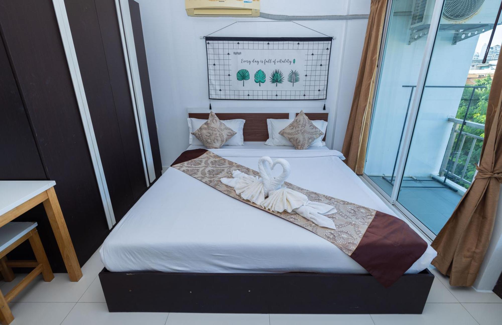 Happy 99 Guest House Patong Eksteriør bilde