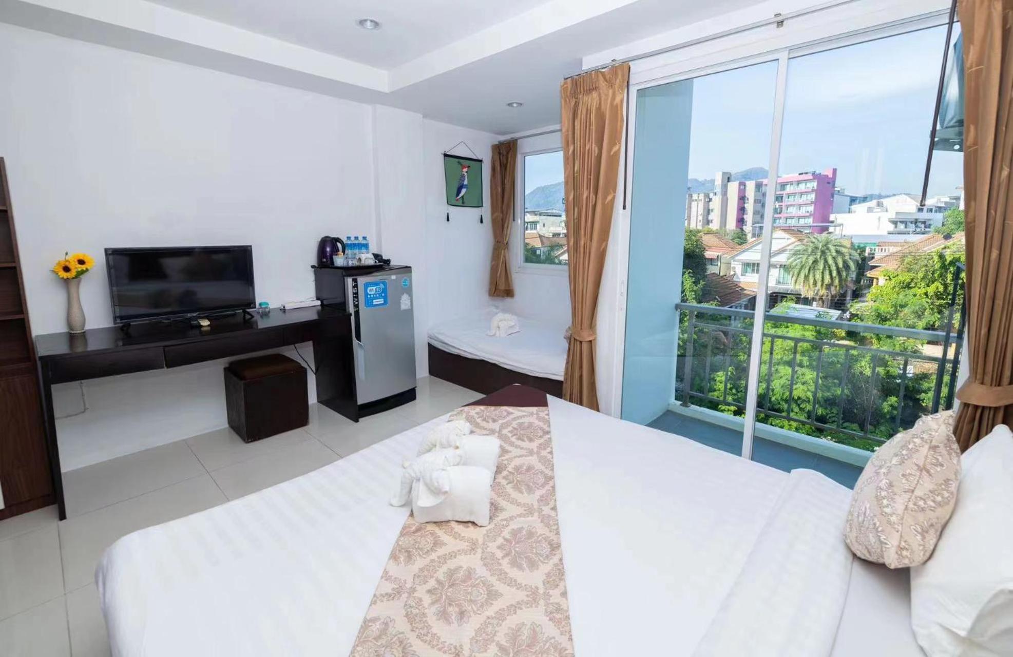 Happy 99 Guest House Patong Eksteriør bilde
