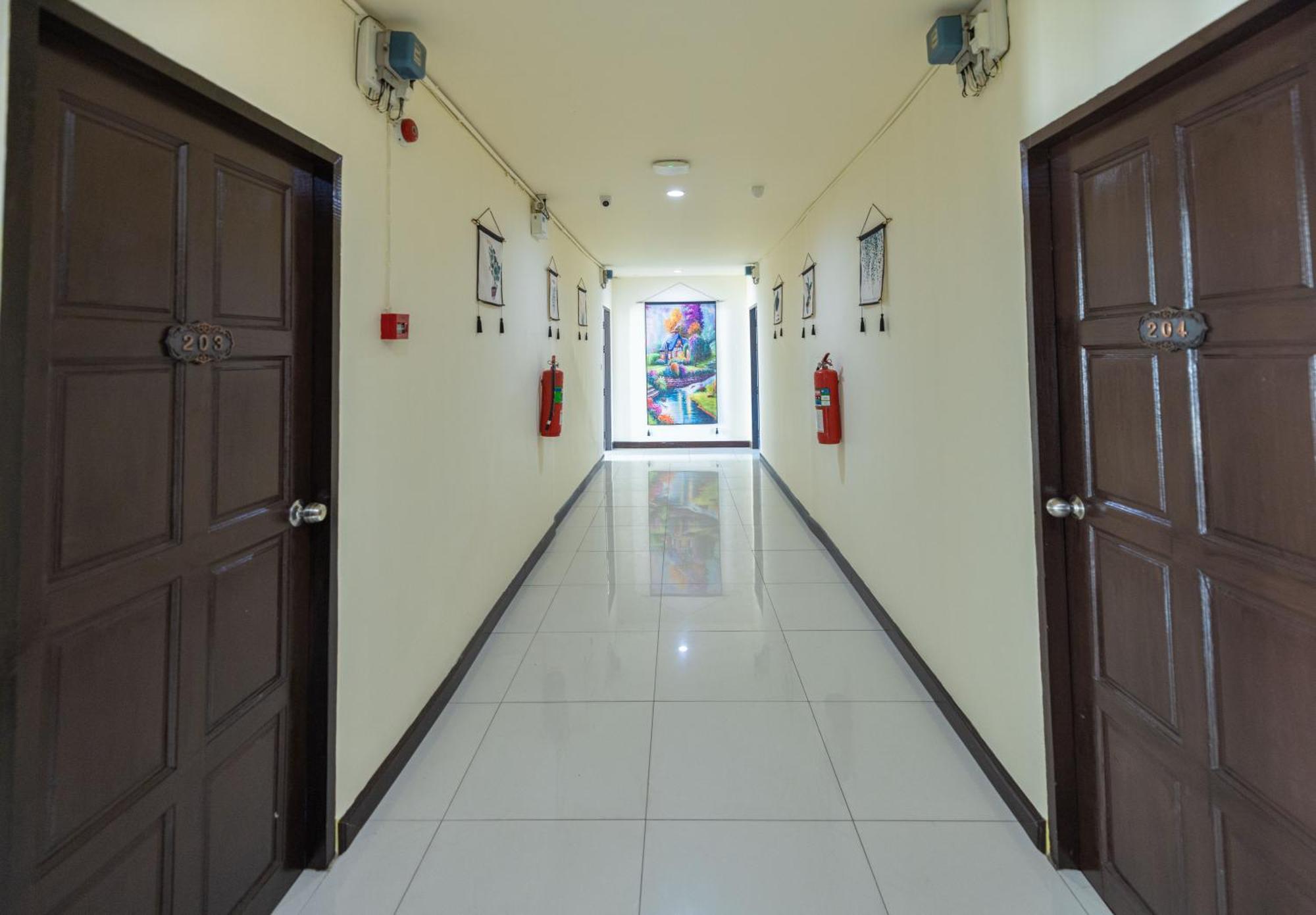 Happy 99 Guest House Patong Eksteriør bilde
