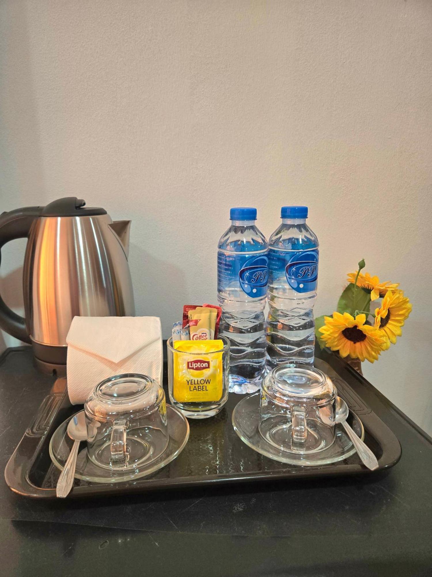 Happy 99 Guest House Patong Eksteriør bilde