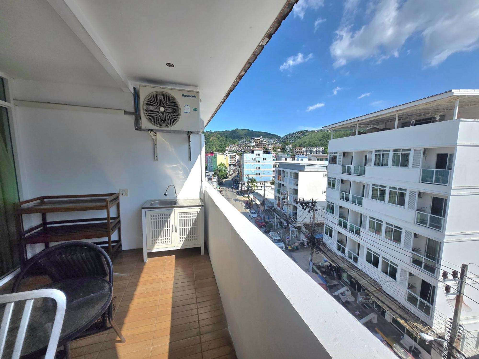 Happy 99 Guest House Patong Eksteriør bilde
