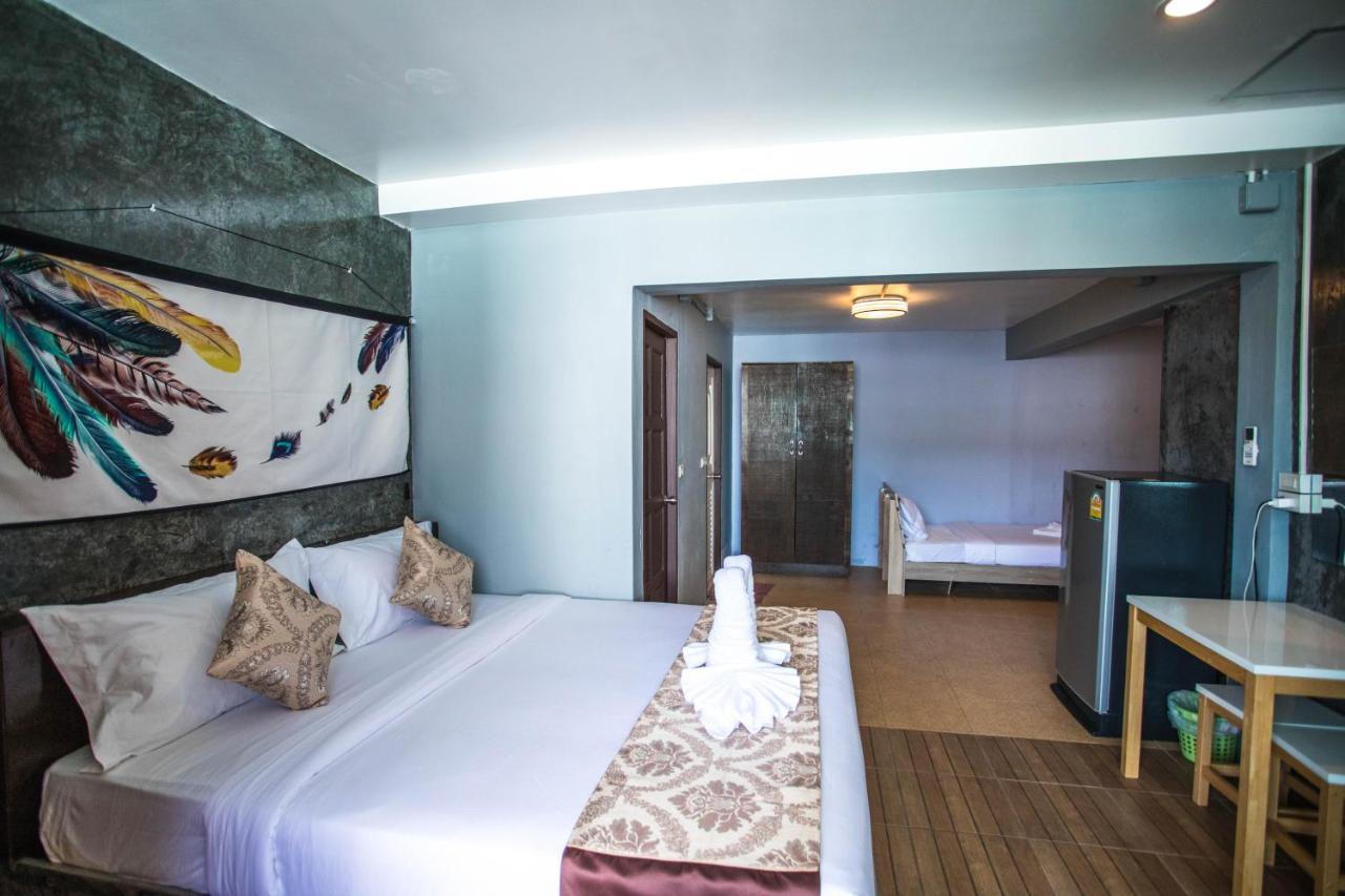 Happy 99 Guest House Patong Eksteriør bilde