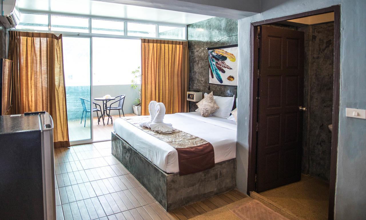 Happy 99 Guest House Patong Eksteriør bilde